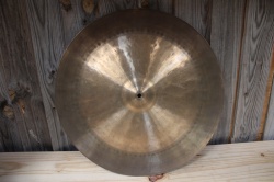 Cymbal and Gong 'Holy Grail' China 22'' 1811g